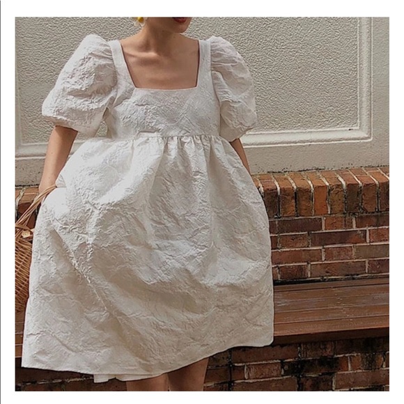 Puff Dress - Picture 4 of 10